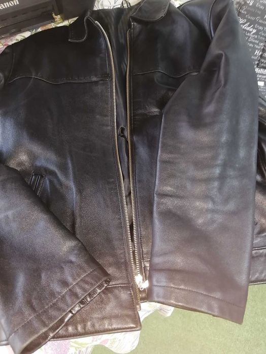 Продавам мъжко кожено яке от естествена кожа.,размер 52.