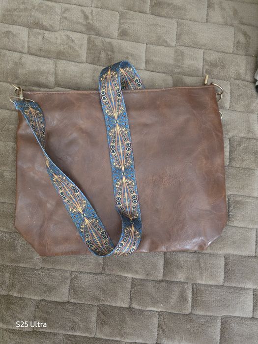 Дамска чанта за през рамо