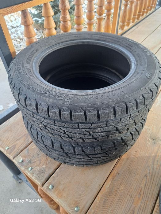 Продам шины б/у в хорошем состоянии