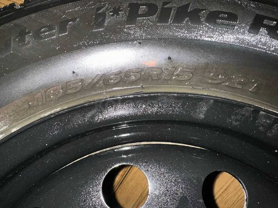Зимние шины с дисками Hankook 185/65/15