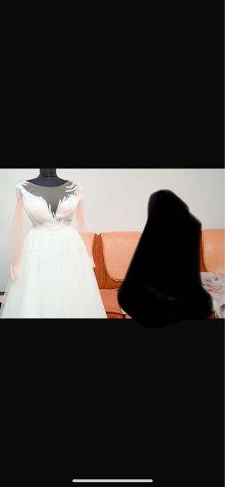 Rochie mireasǎ .