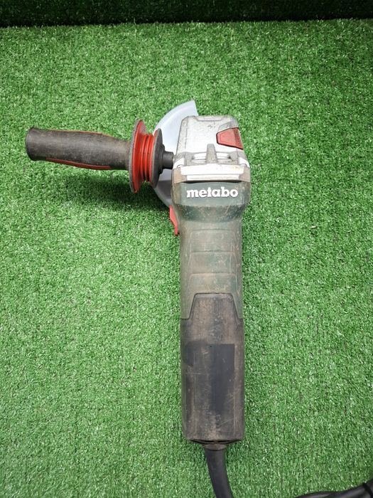 Мощен шлайф на Metabo WEA 17-125 QUICK (2025 година)