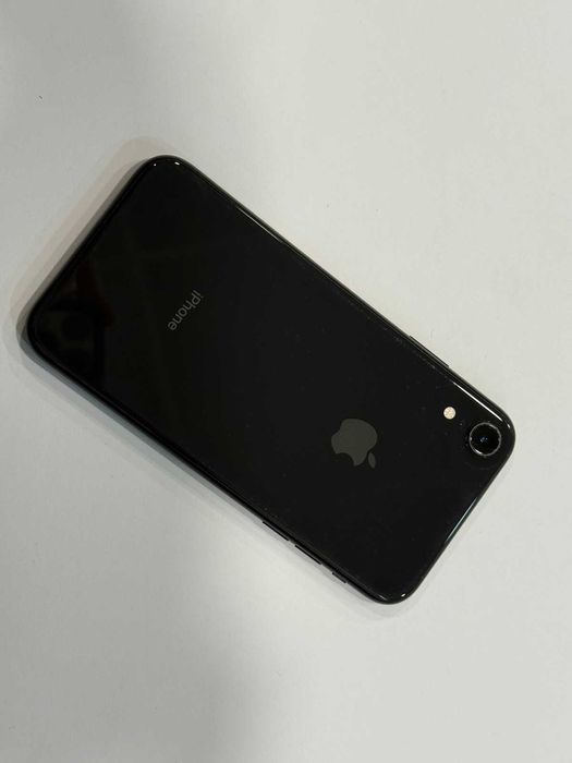 iPhone XR 128GB - 79%