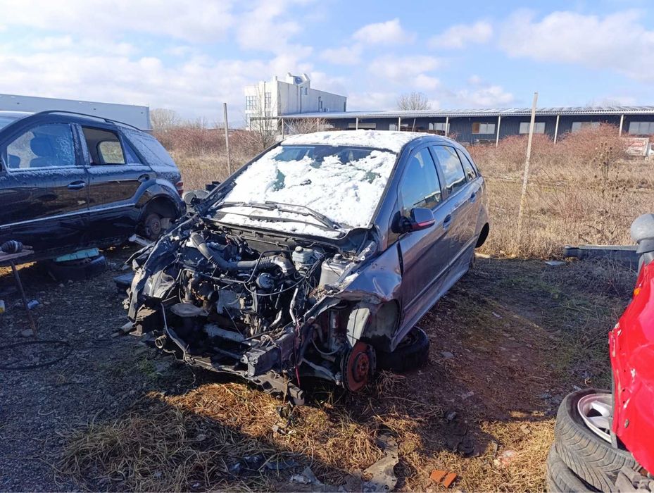 Мерцедес  В 200 автоматик
