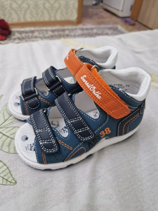 Продам сандалии на мальчика