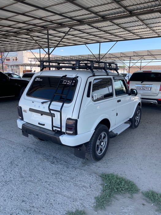 NIVA URBAN Машина свежая