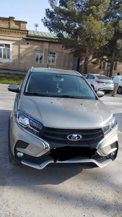 Продается Lada xry cross