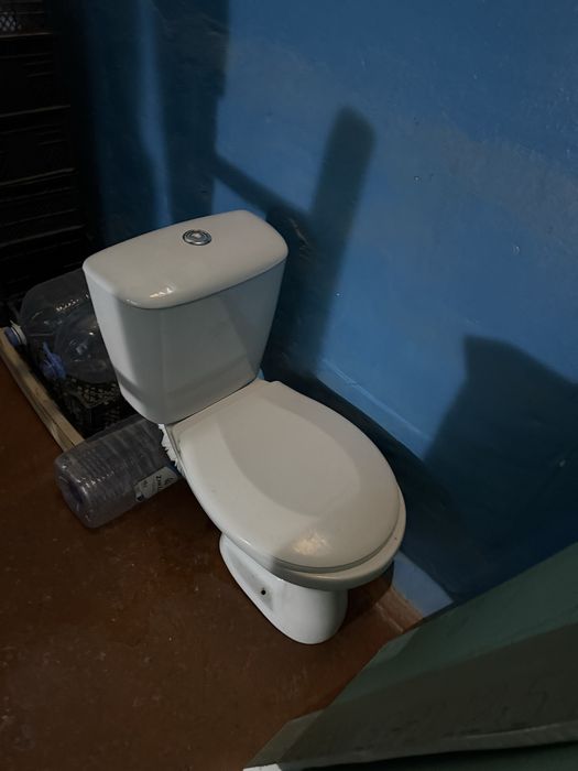 Унитаз в хорошем состоянии