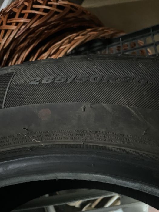 Продам шины от лексус 570