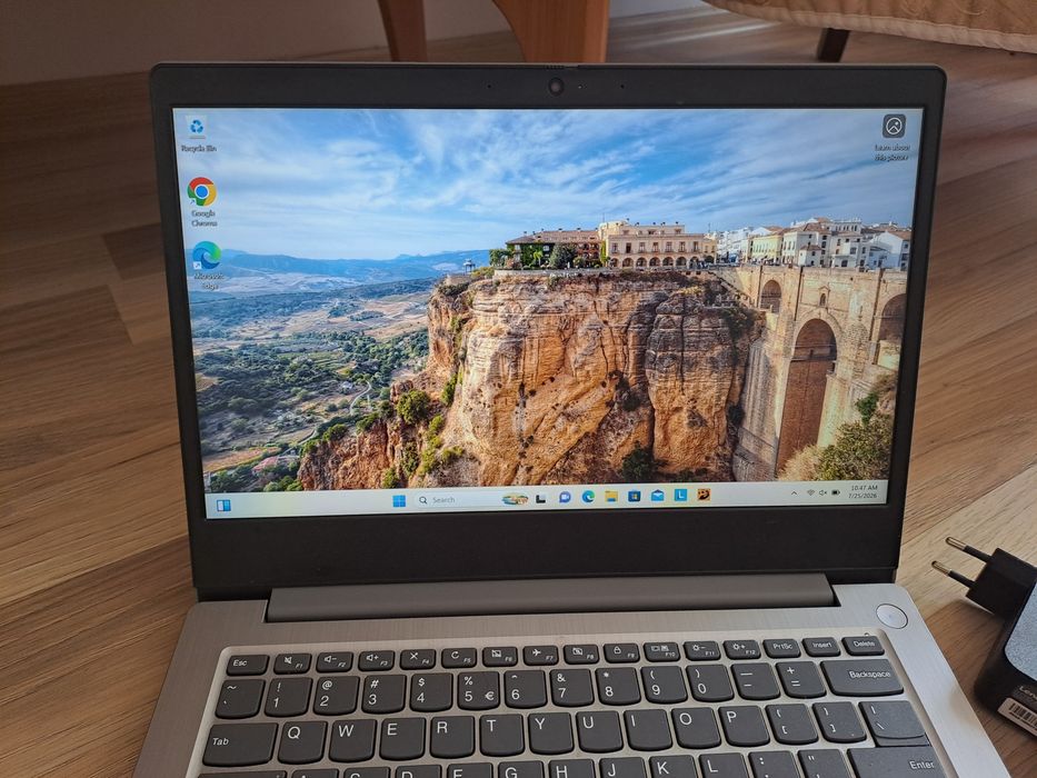 Лаптоп IdeaPad 3