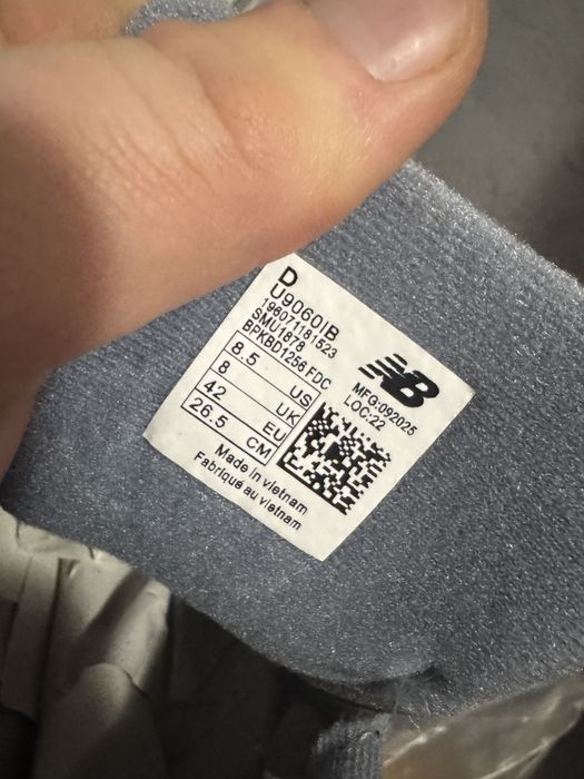 Adidasi New Balance 9060 marimea 41,5 si 42