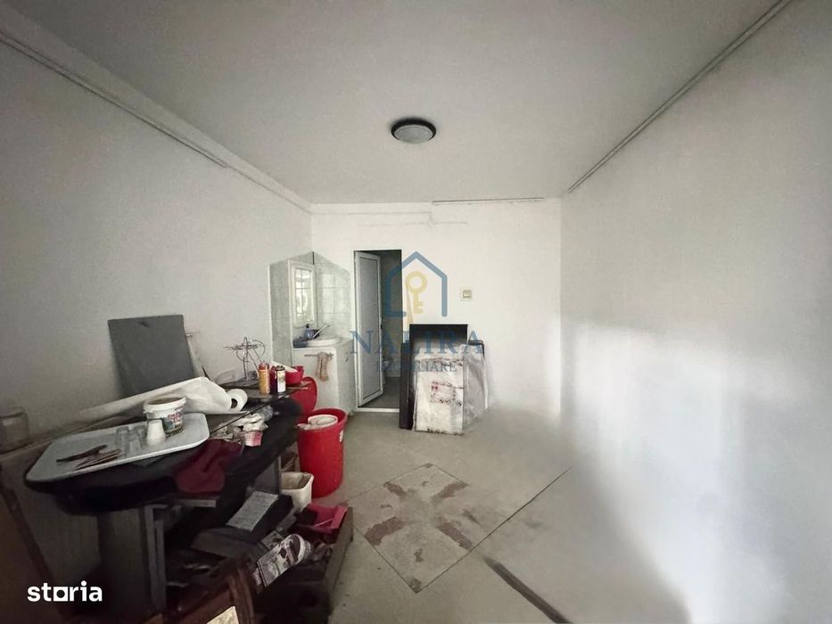 Spatiu comercial de vanzare - 90mp