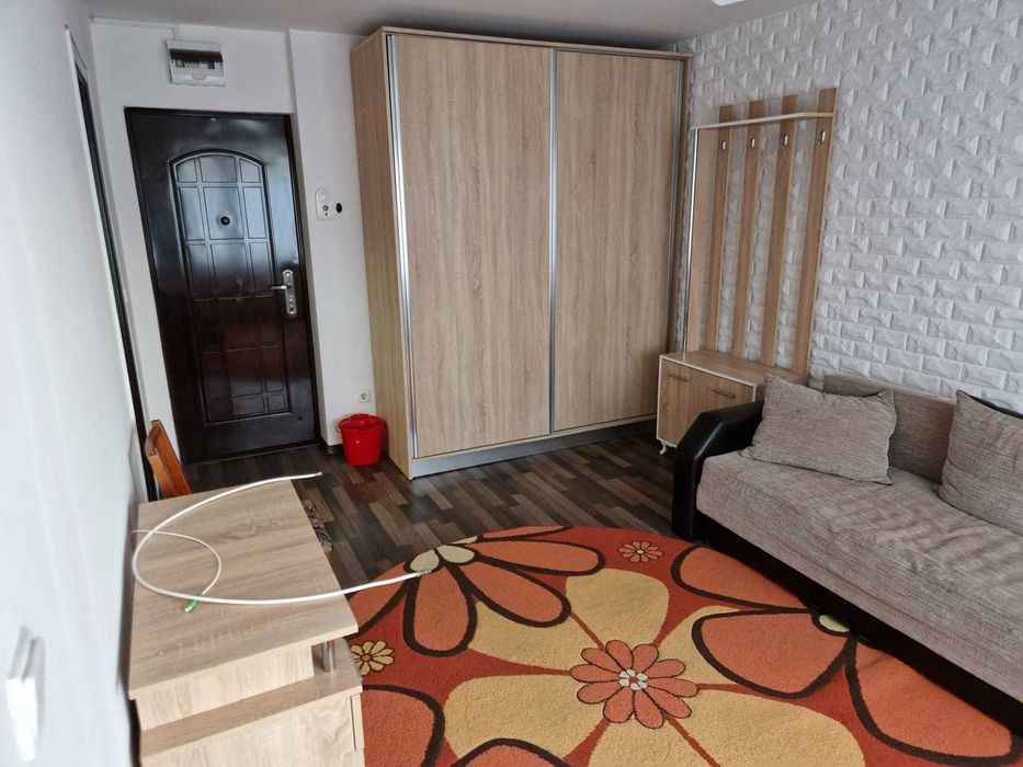 Vand sau inchiriez  garsoniera in Toplita