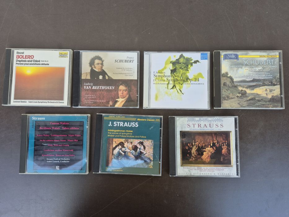Vând 35 CD,muzica clasica Mahler, Wagner, Hayden, Verdi,Beethoven,Strauss,Schubert, Tschaikowsky,Brahms,Handel, Listz,Mendelssohn,Ravel