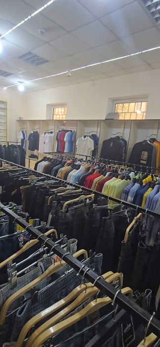 Продаётся мебель для магазина.