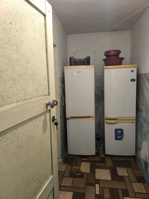 Сдам крмнату в коммунальном общежитии.