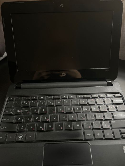 Мини лаптоп HP (Hewlett Packard)