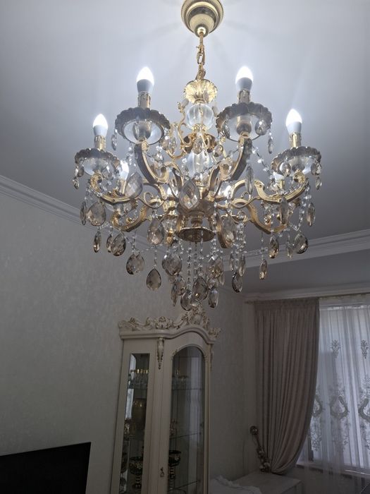 Люстра 8 рожковая