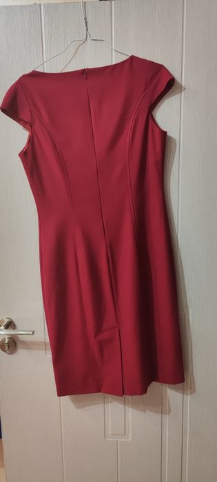 Рокли, размер 44 и 46. Не са носени.