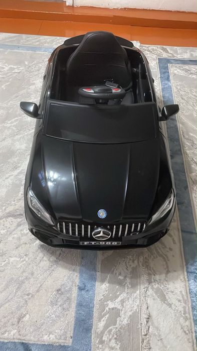 Детский электрический автомобиль