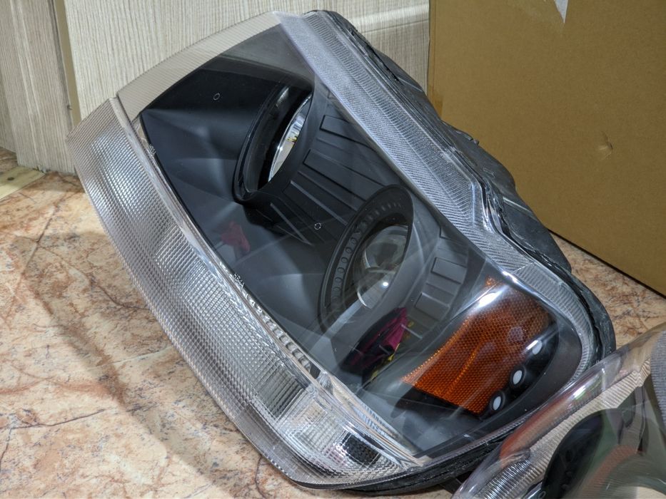 Фары Jeep Grand Cherokee 2 WJ