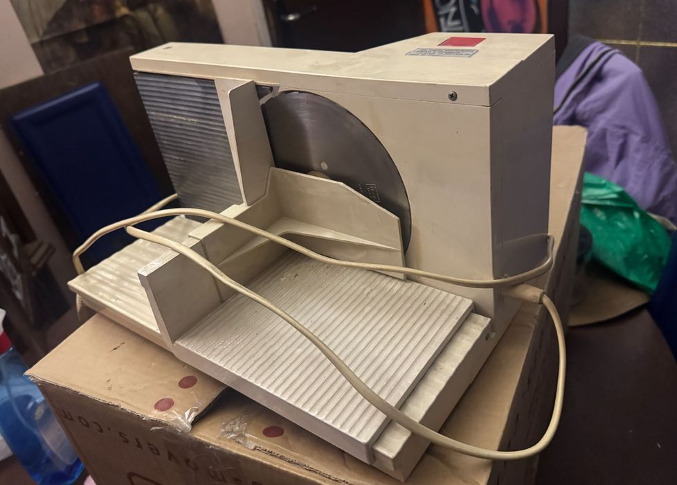 Ретро винтидж машина за слайсване Bauknecht – работеща