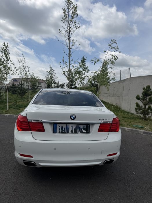 BMW Seria 7 / 750LI , 4.4 V8 twin turbo 5500 CP