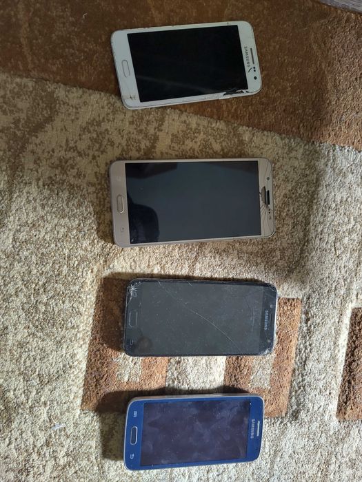 Vând angro telefoane