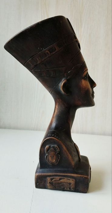 Статуэтка Нефертити