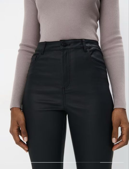 Промазан панталон MOHITO