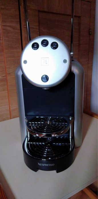 Aparat de cafea profesional Nespresso Zenius