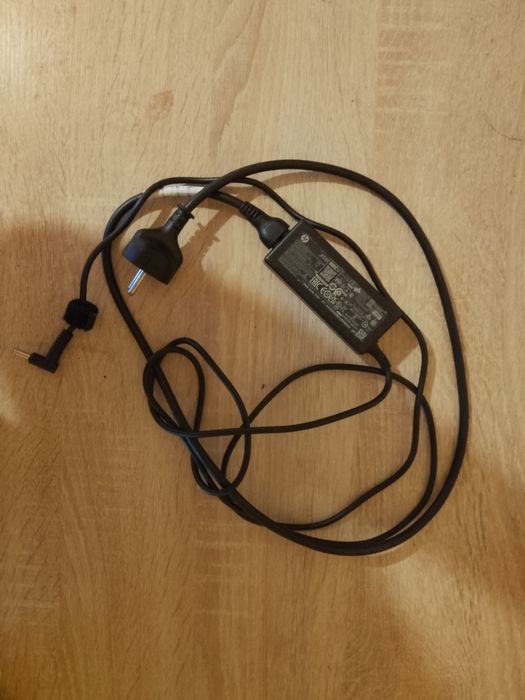 Laptop HP 15s-eq1000nq cu procesor AMD Athlon™ Silver 3050U