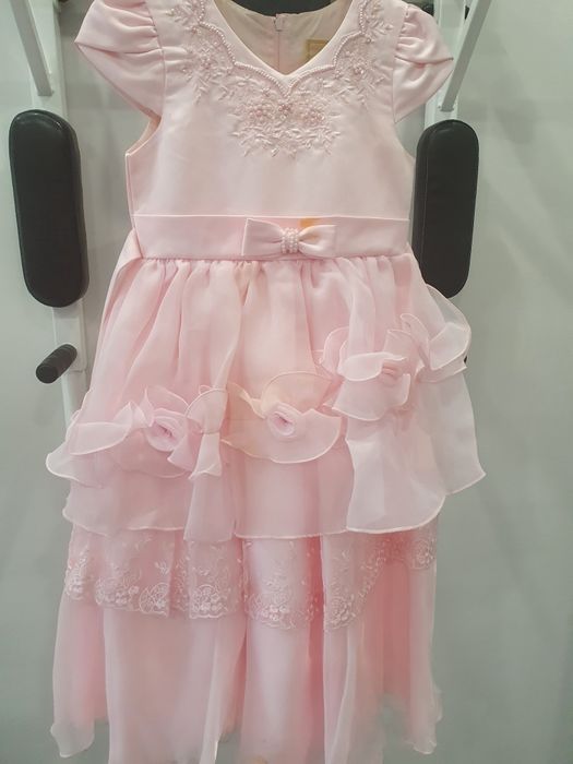 Продам платье на девочку