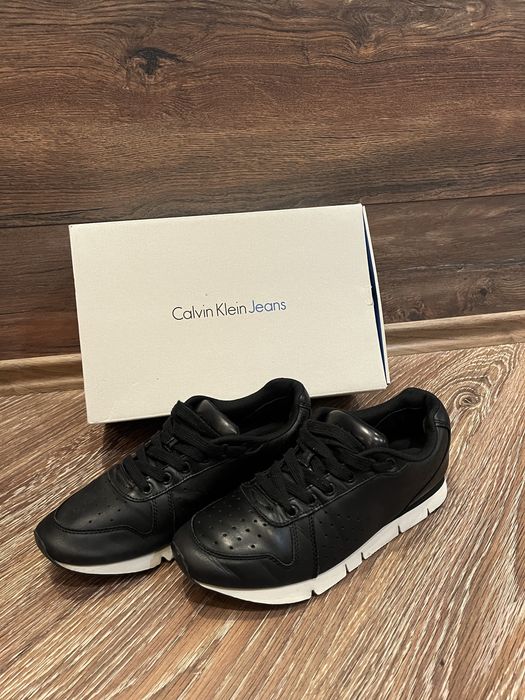 Обувки от естествена кожа  Calvin Klein