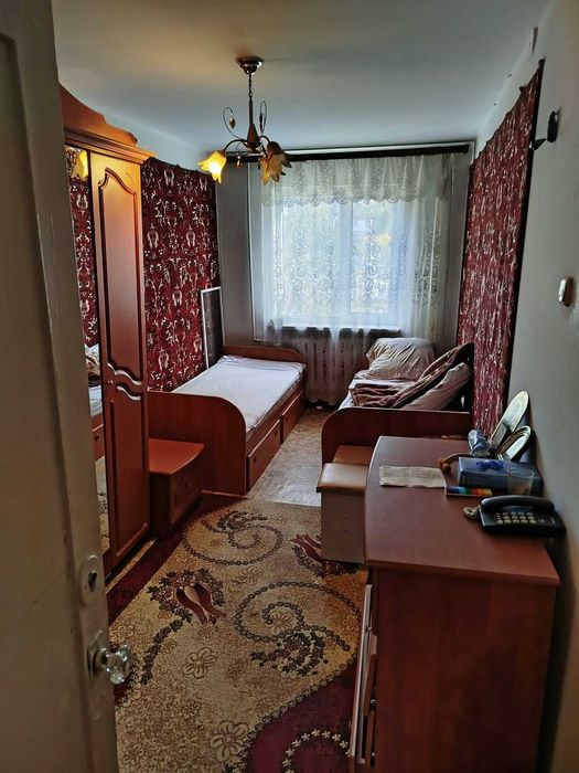 2 комн. кв. в 6 микрорайоне 2 эт. не угловая