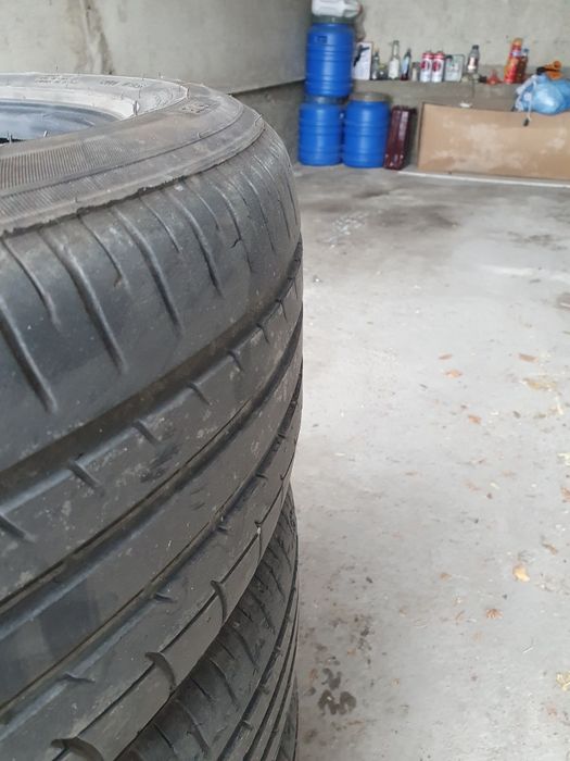 Шины летние 215/55/17