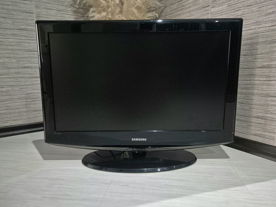Телевизор Samsung 32" (LE32R81B)