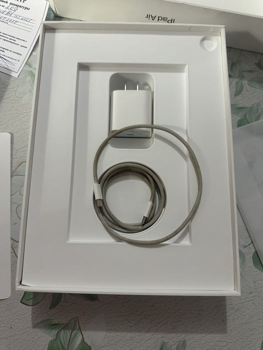 iPad Air 11-inch M3 (2025) uzining apple pencili bilan