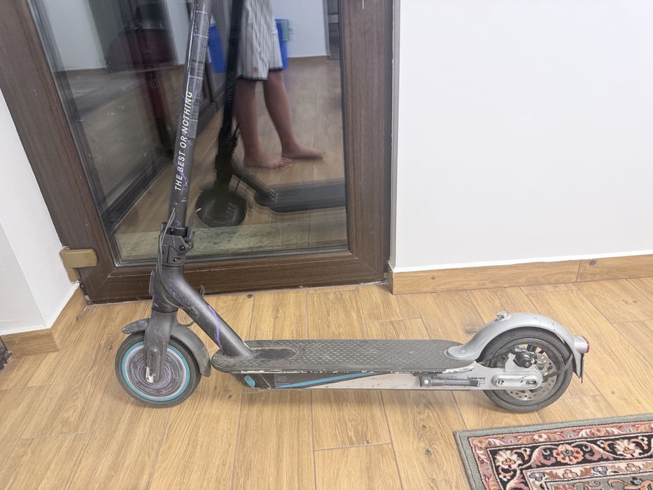 Xiaomi mercedes amg  trotineta electrica