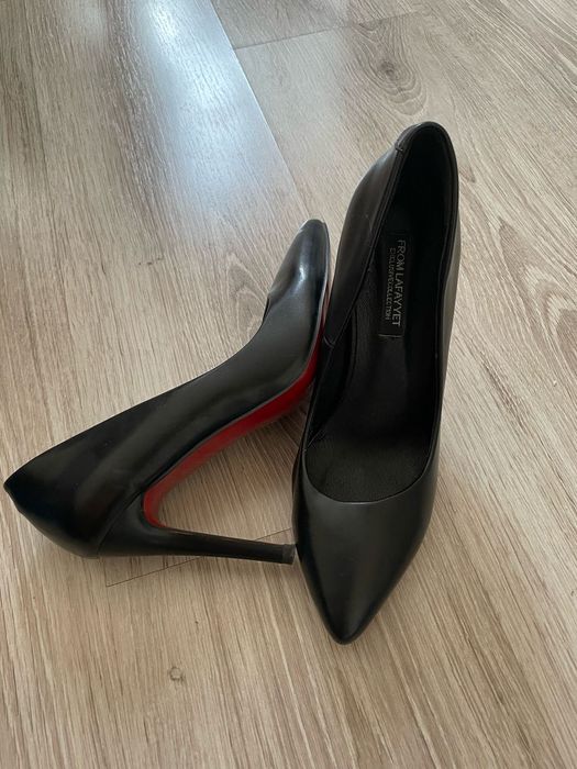 Обувь  разная,  фирма