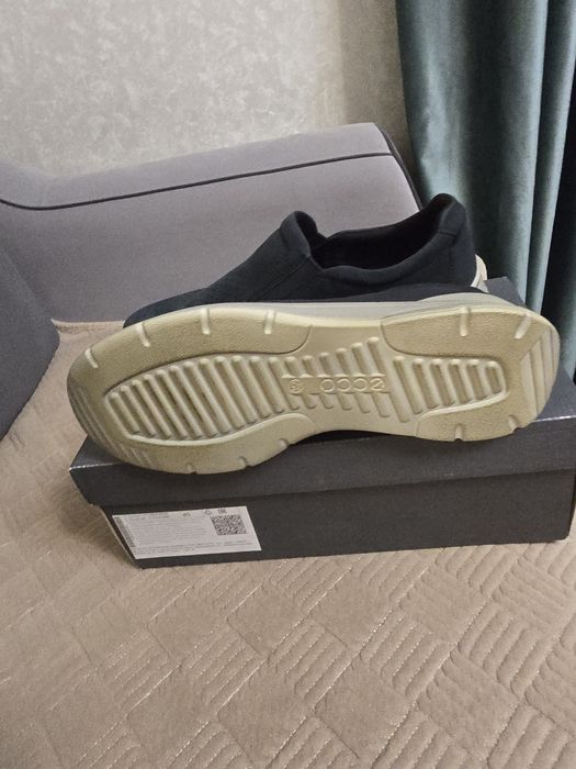 Продается слипоны фирмы Ecco. Размер 45.