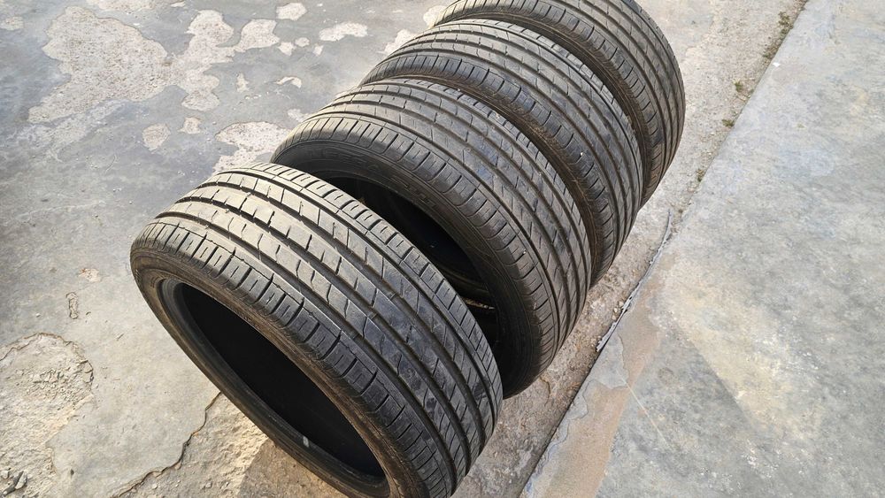 Летни гуми 245/45/19 в много добро състояние
