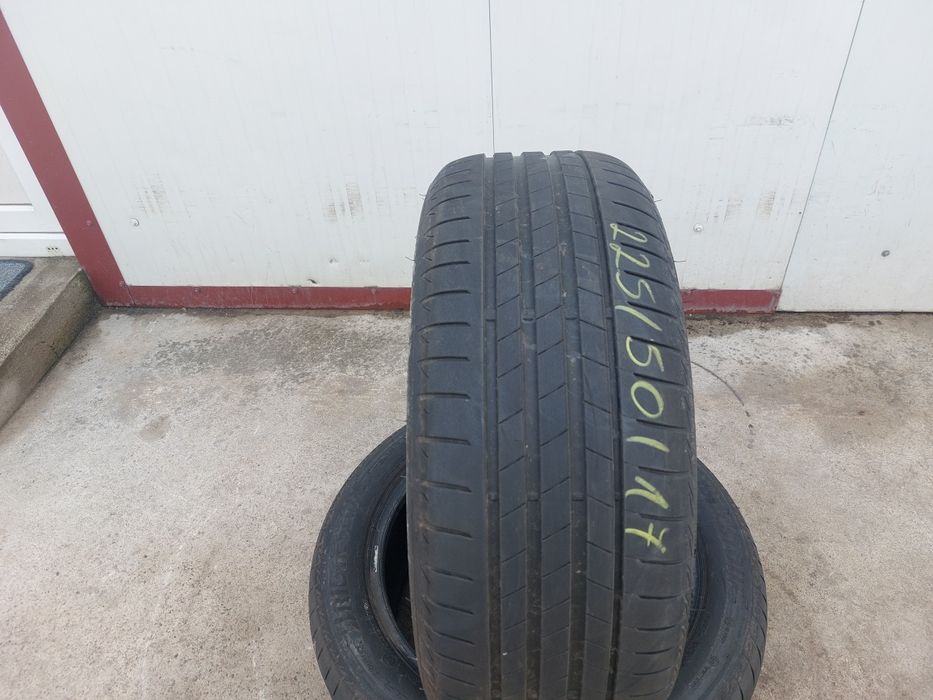 150 lei bucata! Doua anvelope RUNFLAT de vara 225 50 r17 Bridgestone