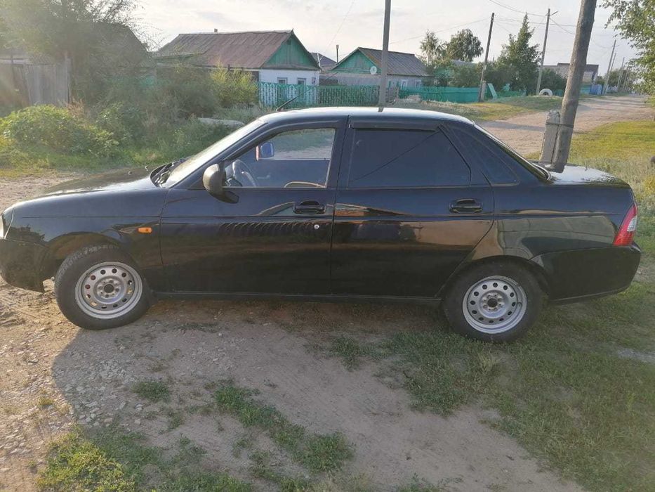 Продам машину приору