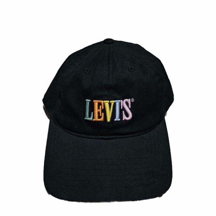 Черная кепка Levi's