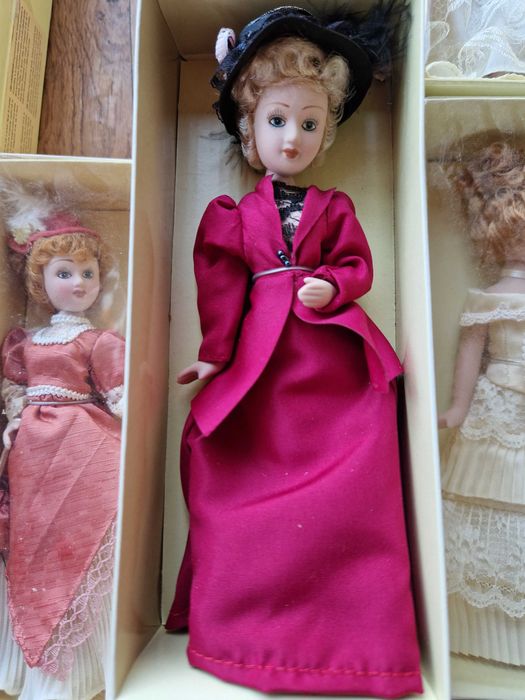 Pãpusi de colectie din Portelan