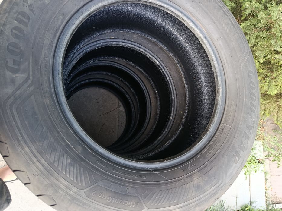 Goodyear 285 60 Р18 комплект