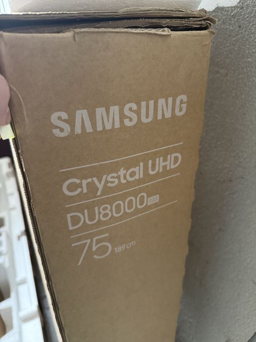 Samsung Crystal UHD 75” DU8000