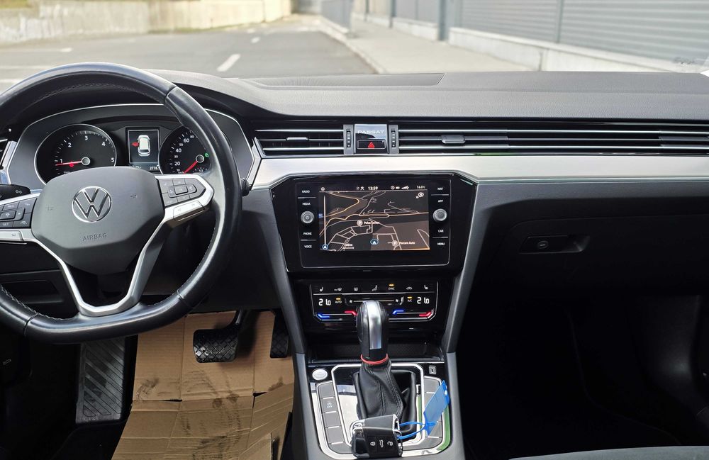 VOLKSWAGEN PASSAT ELEGANCE/2022/ matrix/alcantara/dsg/carlig/masaj