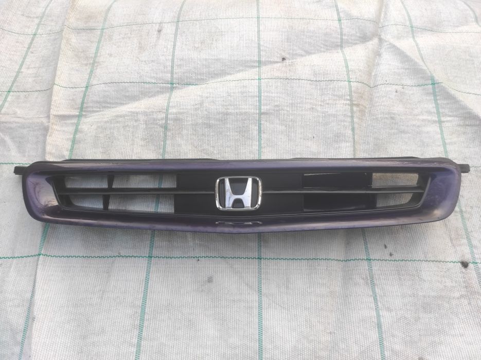 Предна решетка за Хонда Сивик 6